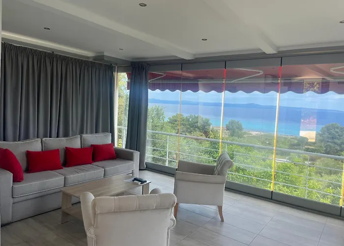 Πανσιόν The House - & (adults Only)