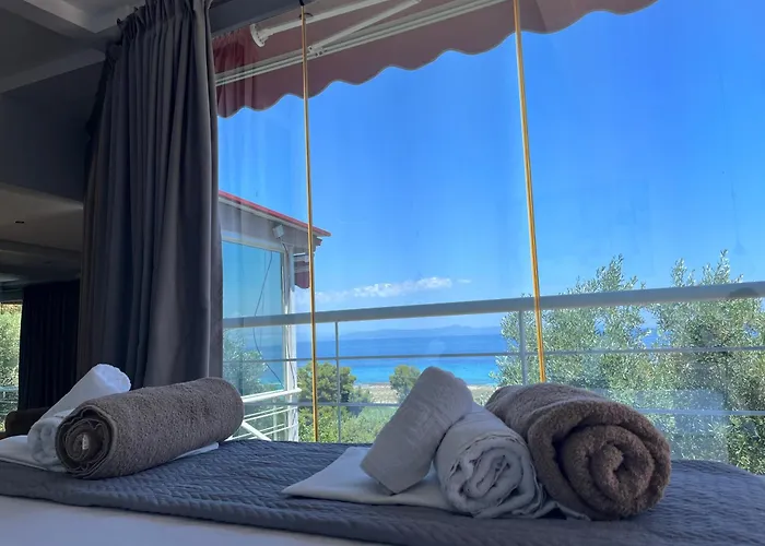 Πανσιόν The House - & (adults Only) 3*