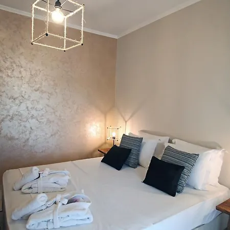 The House - & (adults Only) Áfitos