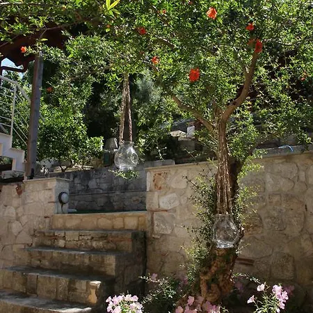 Gasthof The House - & (adults Only) Áfitos