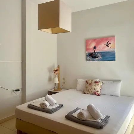 The House - & (adults Only) Гостевой дом Афитос