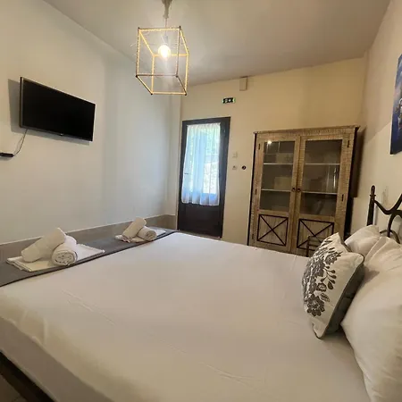 The House - & (adults Only) Гостевой дом